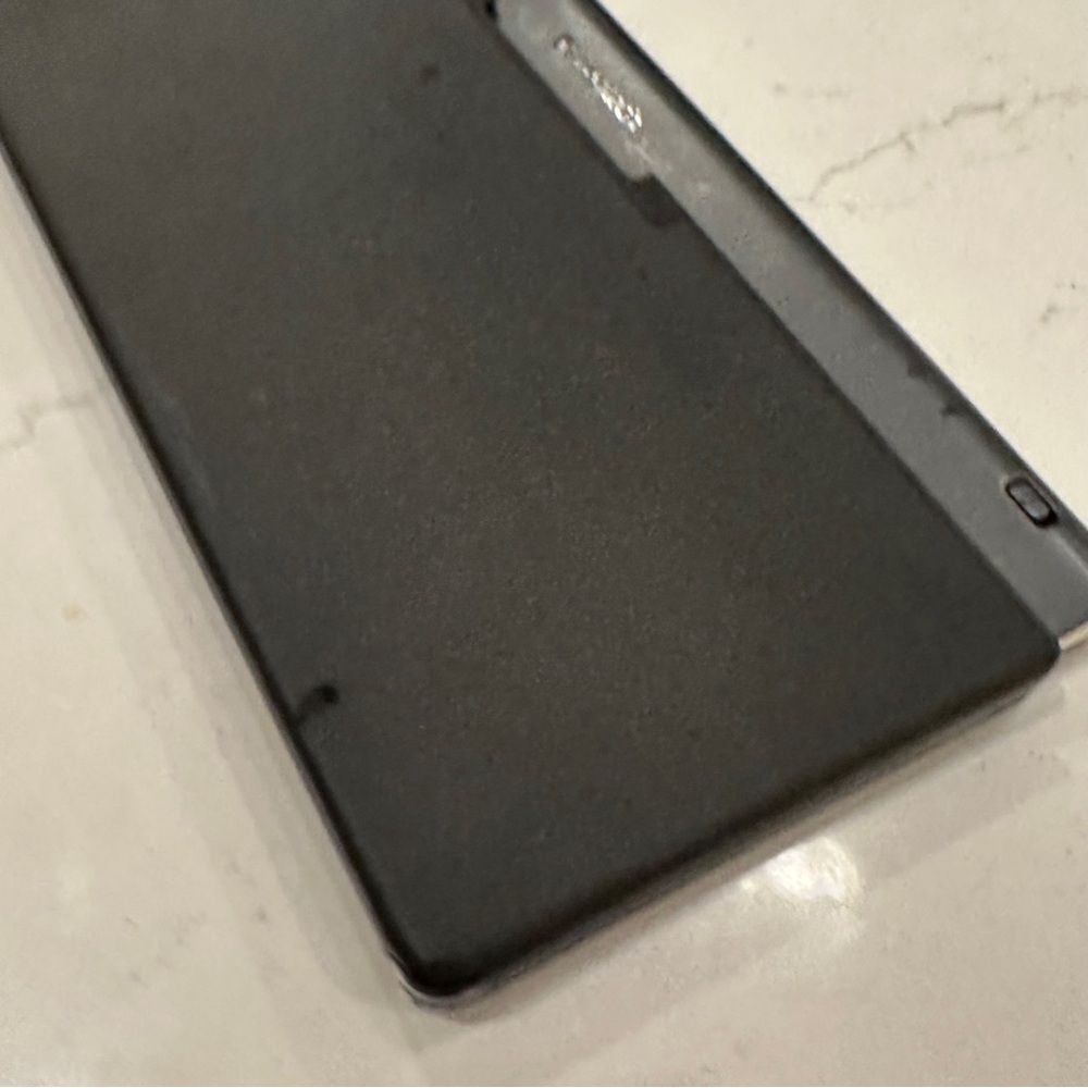 Logitech Wireless tablet Keyboard and stand - Picture 13 of 13